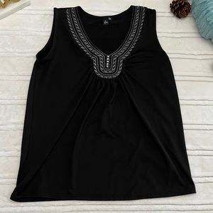 E SHE Woman's Embroidered Tank Top Size 1X